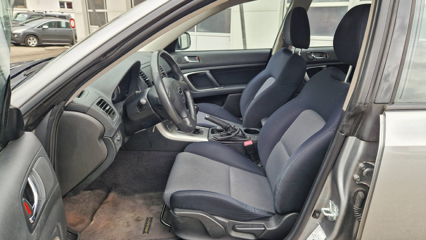 SUBARU Legacy Station 2.0 R AWD Swiss, Benzina, Occasioni / Usate, Manuale - 4