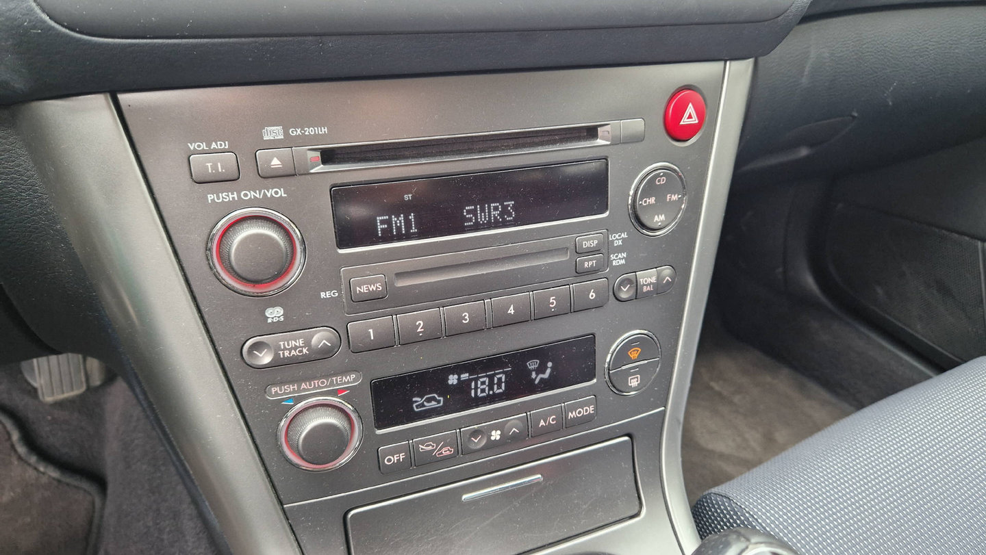 SUBARU Legacy Station 2.0 R AWD Swiss, Benzina, Occasioni / Usate, Manuale - 6