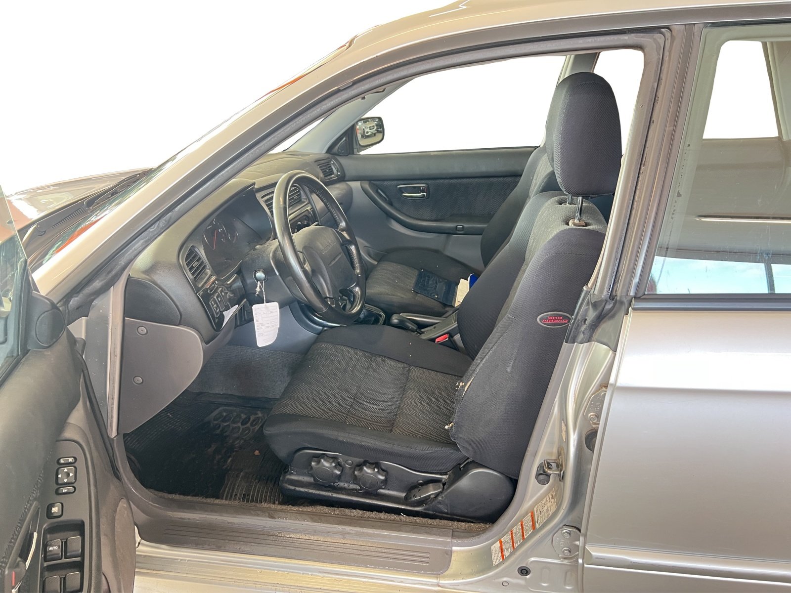 SUBARU Legacy 2.0 Swiss Snow, Essence, Occasion / Utilisé, Manuelle - 7