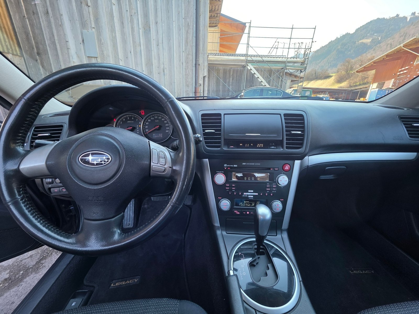 SUBARU Legacy Station 2.0 R Swiss, Essence, Occasion / Utilisé, Automatique - 7