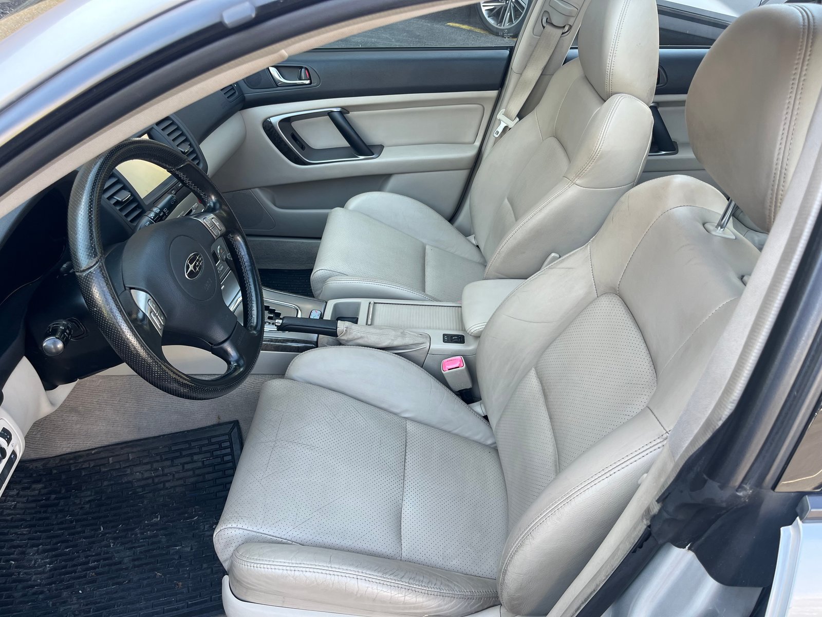 SUBARU Legacy 3.0R AWD Executive Automatic, Essence, Occasion / Utilisé, Automatique - 7
