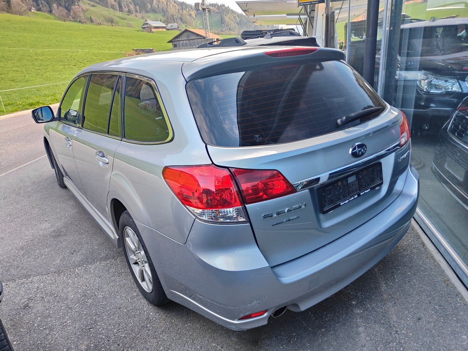 SUBARU Legacy 2.0i Swiss AWD Lineartronic, Benzina, Occasioni / Usate, Automatico - 2