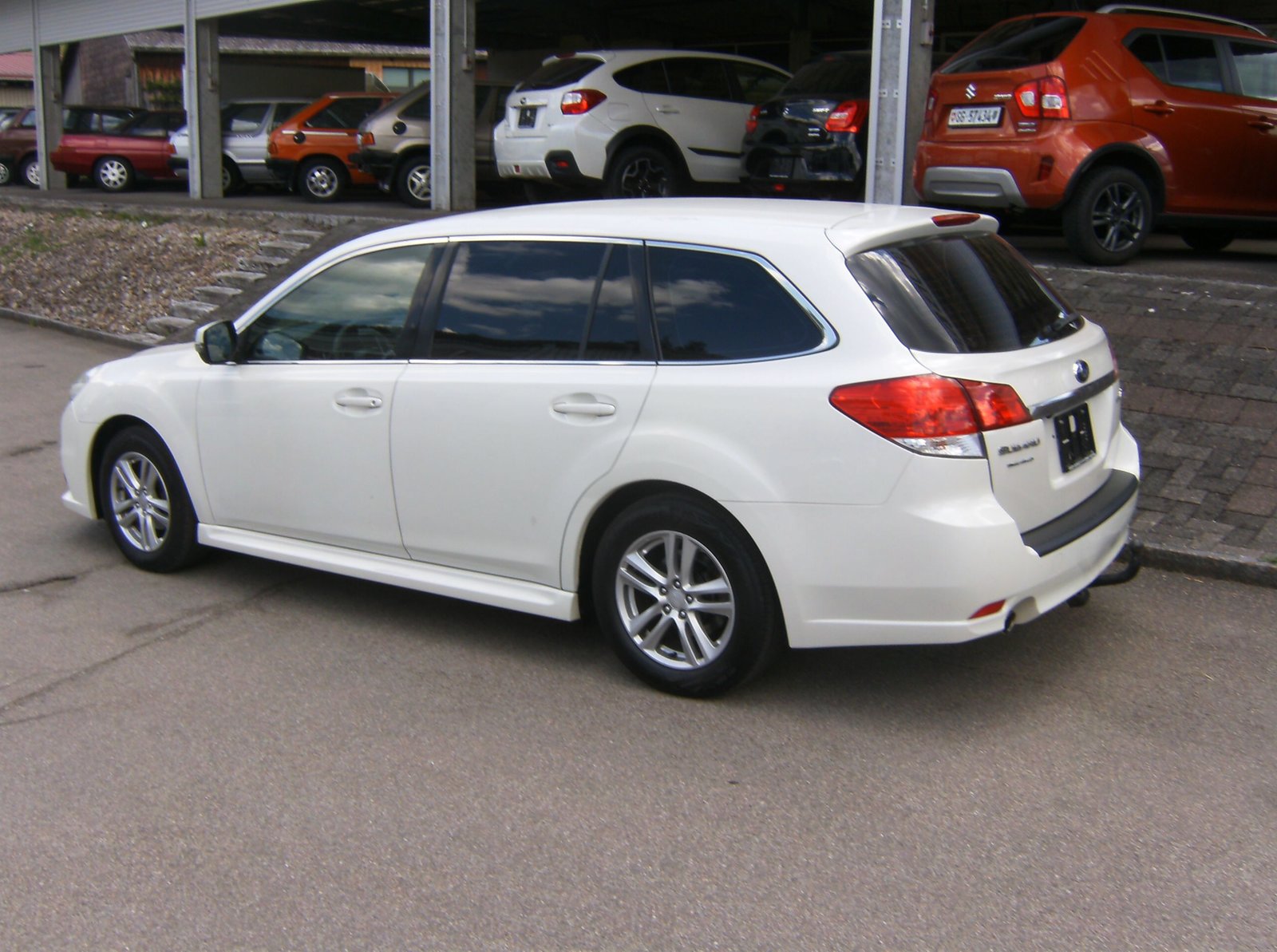 SUBARU Legacy 2.0i Swiss AWD Lineartronic, Petrol, Second hand / Used, Automatic - 3