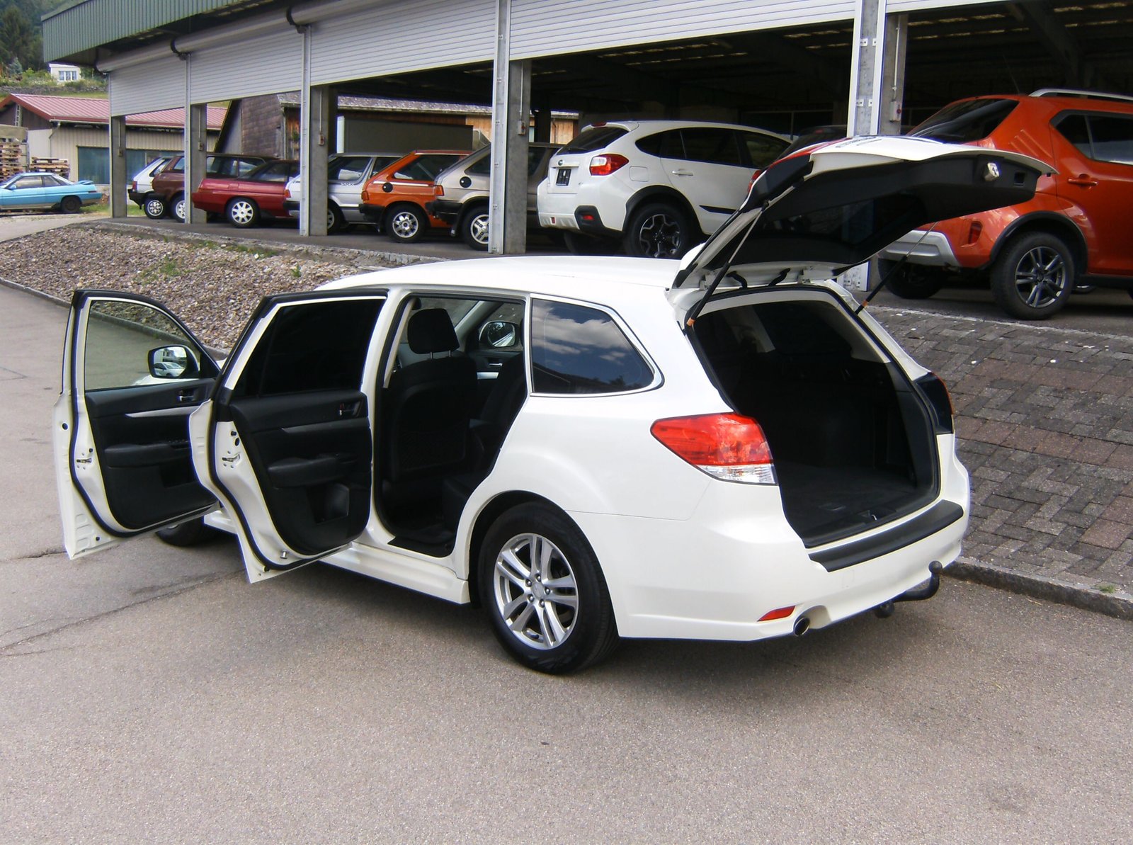 SUBARU Legacy 2.0i Swiss AWD Lineartronic, Petrol, Second hand / Used, Automatic - 5