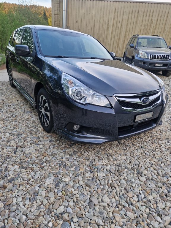 SUBARU LEGACY 2.0i Swiss, Essence, Occasion / Utilisé, Manuelle - 2