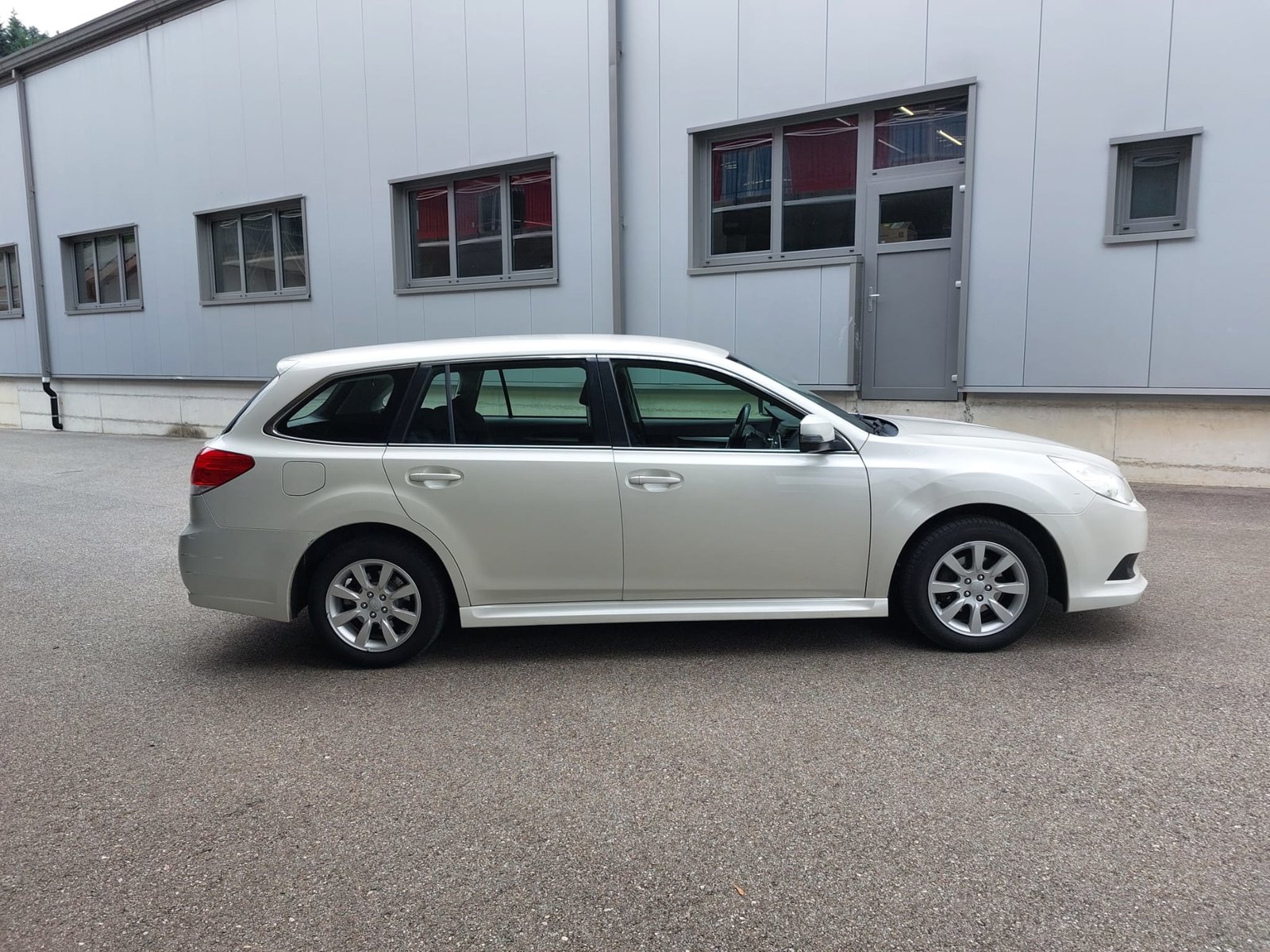 SUBARU Legacy 2.0i Swiss AWD Lineartronic, Essence, Occasion / Utilisé, Automatique - 6