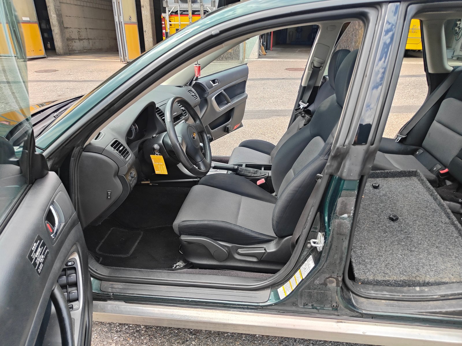 SUBARU Legacy 2.5i AWD Limited Automatic, Benzin, Occasion / Gebraucht, Automatik - 7