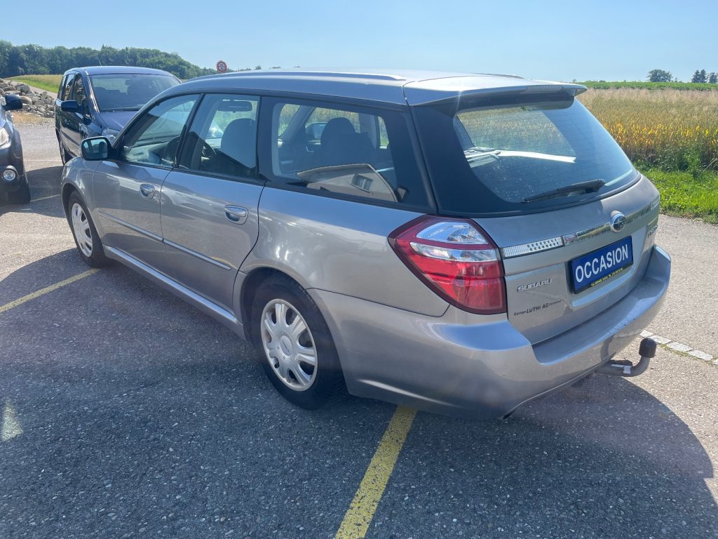 SUBARU LEGACY 2.0 R Swiss, Petrol, Second hand / Used, Manual - 4