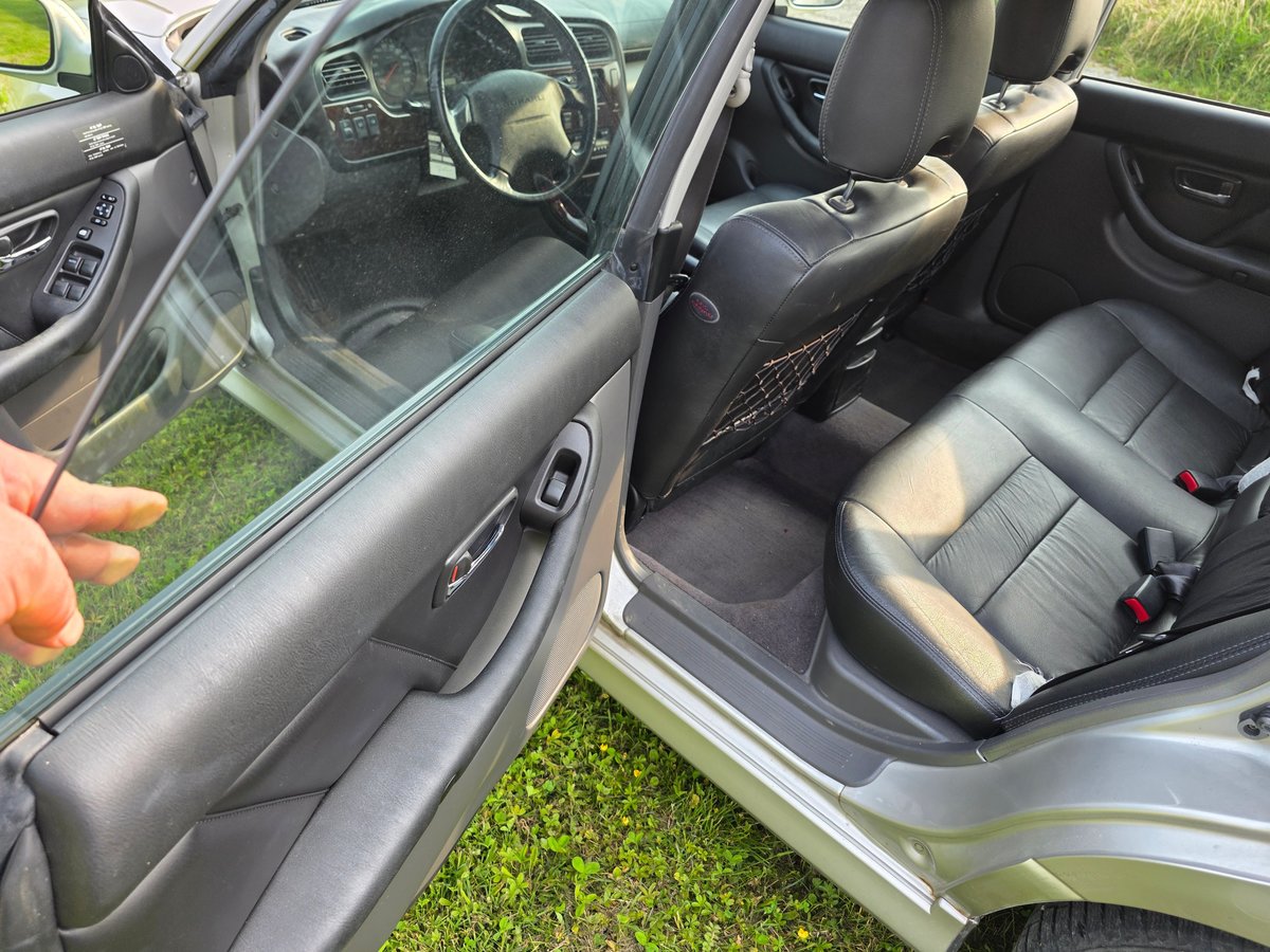 SUBARU Legacy 2.5 Limited, Benzin, Occasion / Gebraucht, Automatik - 7