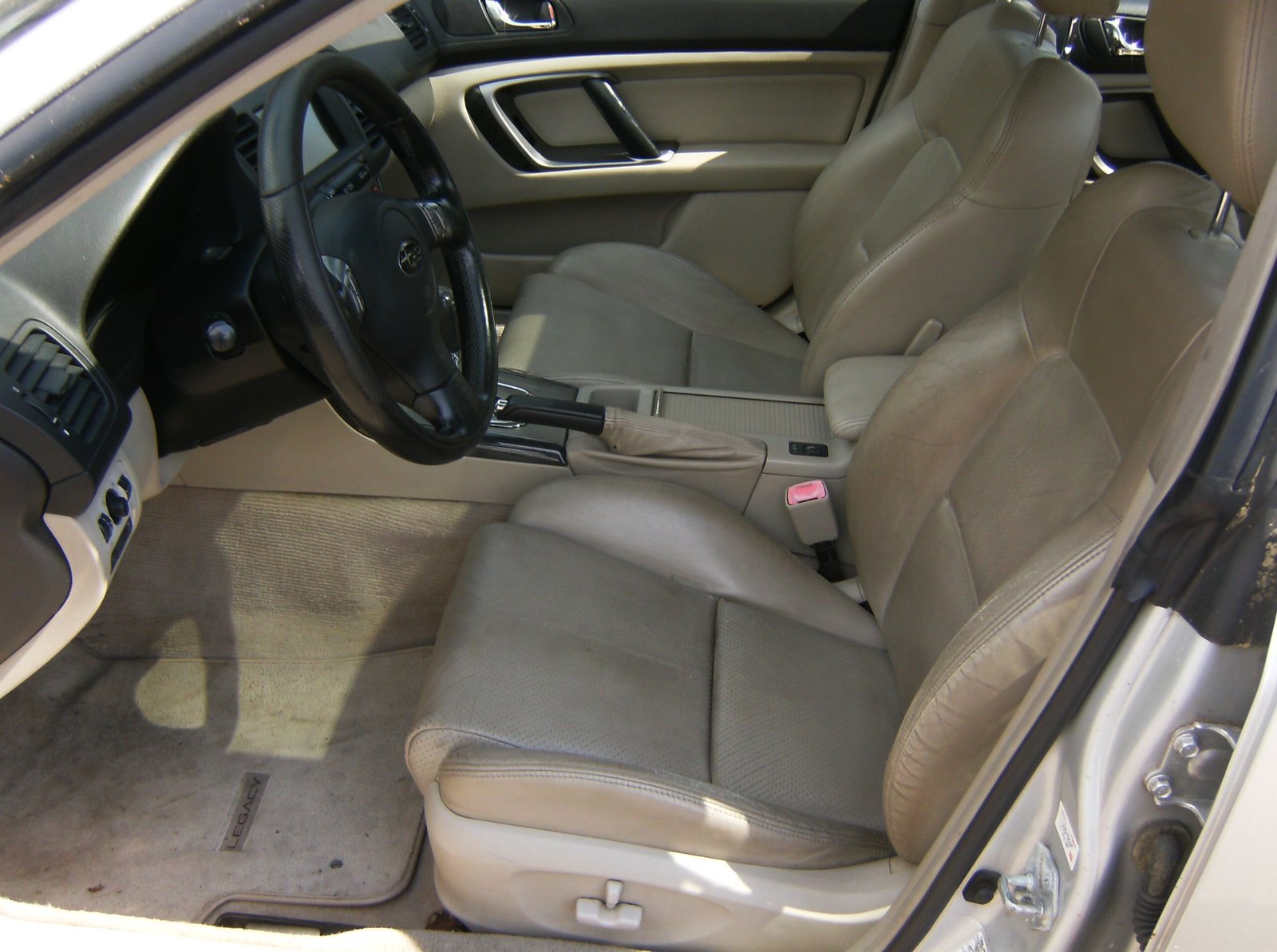 SUBARU Legacy 3.0R AWD Executive, Petrol, Second hand / Used, Automatic - 4