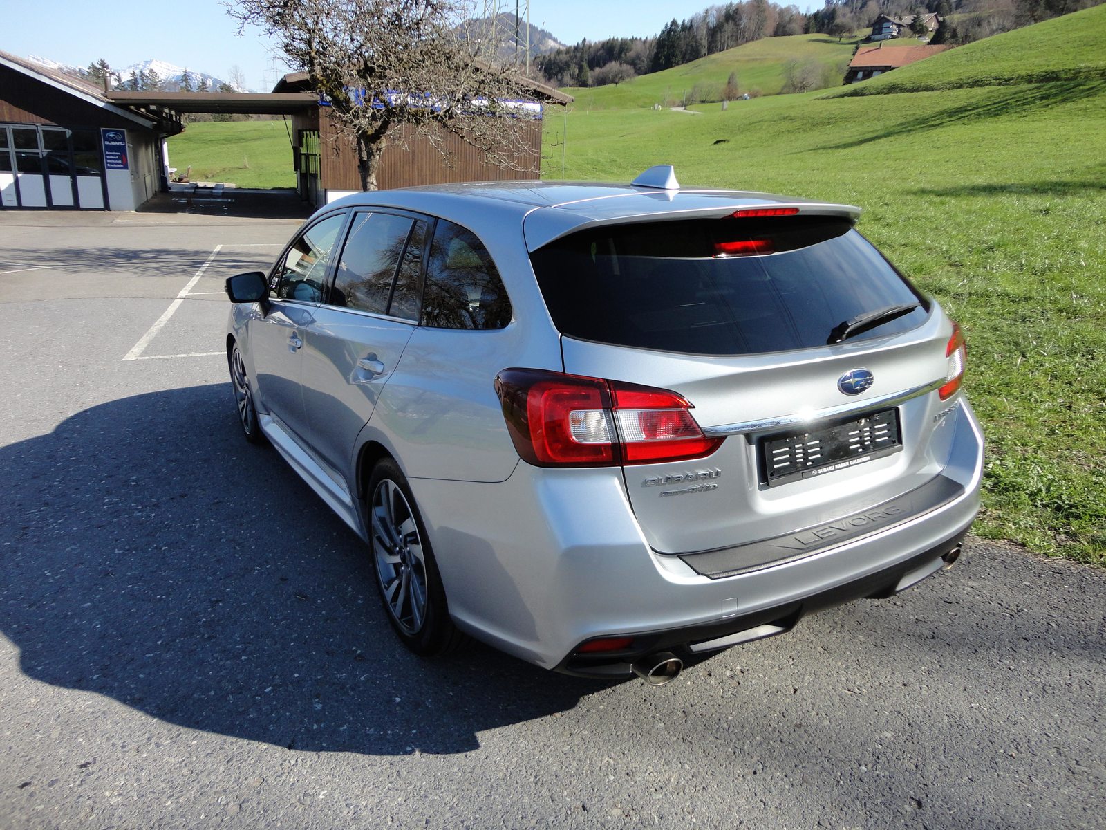 SUBARU Levorg 1.6 DIT Luxury, Essence, Occasion / Utilisé, Automatique - 3