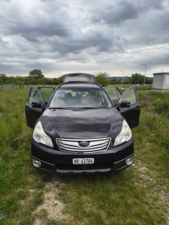 SUBARU OUTBACK 2.5i Swiss, Essence, Occasion / Utilisé, Automatique - 3