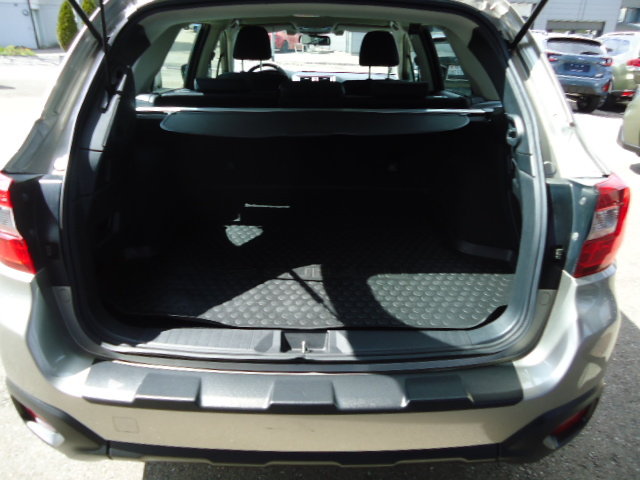 SUBARU Outback 2.5i Swiss, Benzina, Occasioni / Usate, Automatico - 6