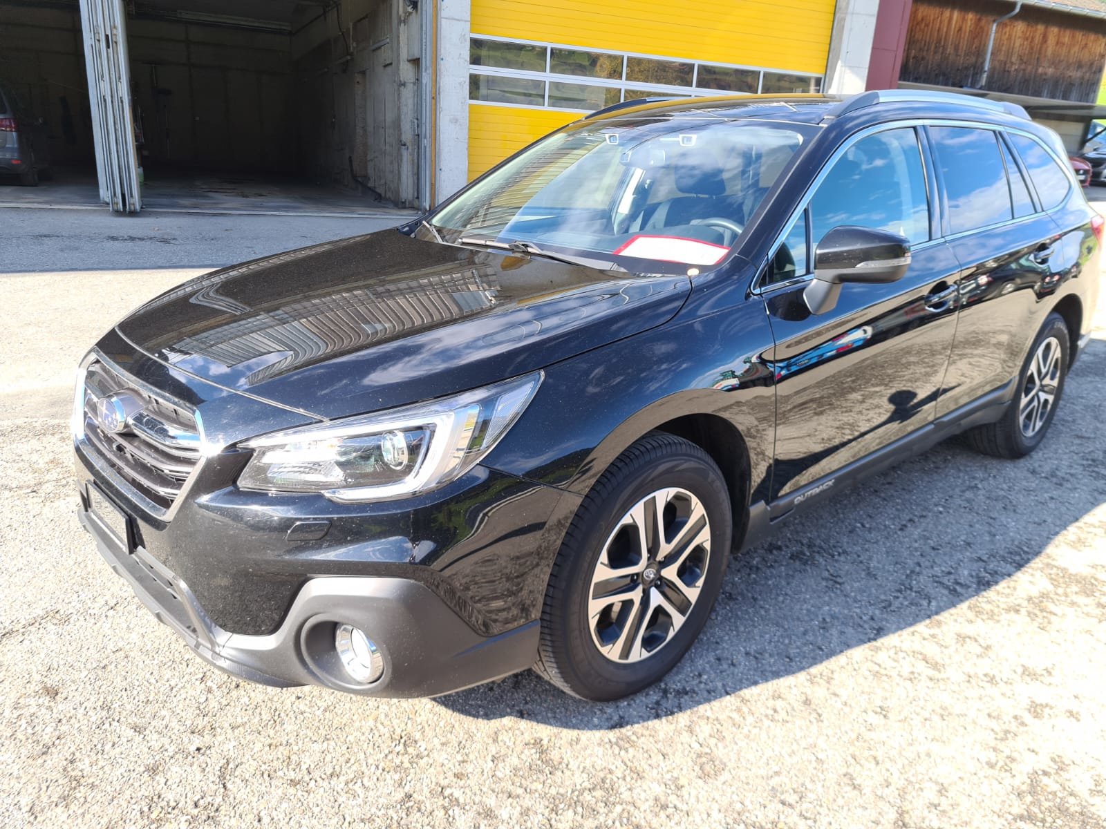 SUBARU Outback 2.5i Swiss Plus AWD Lineartronic