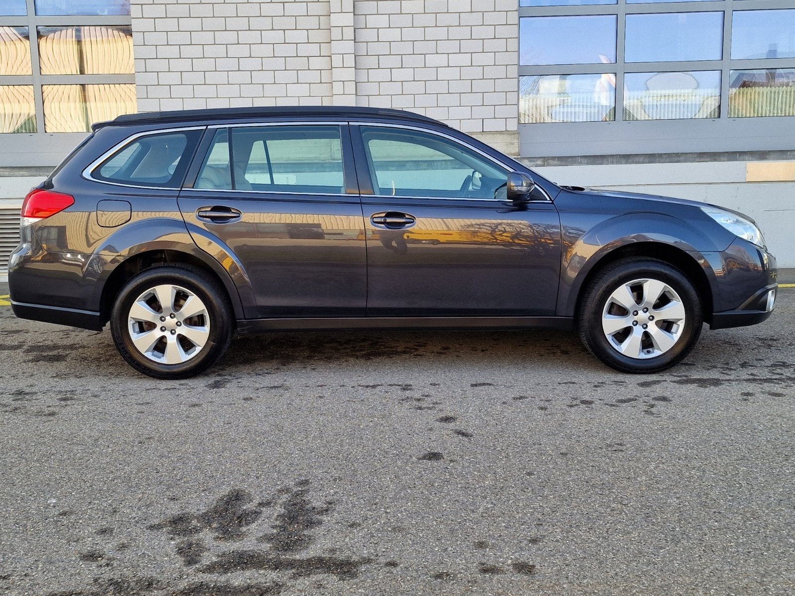 SUBARU Outback 2.5i Limited AWD Lineartronic, Essence, Occasion / Utilisé, Automatique - 4