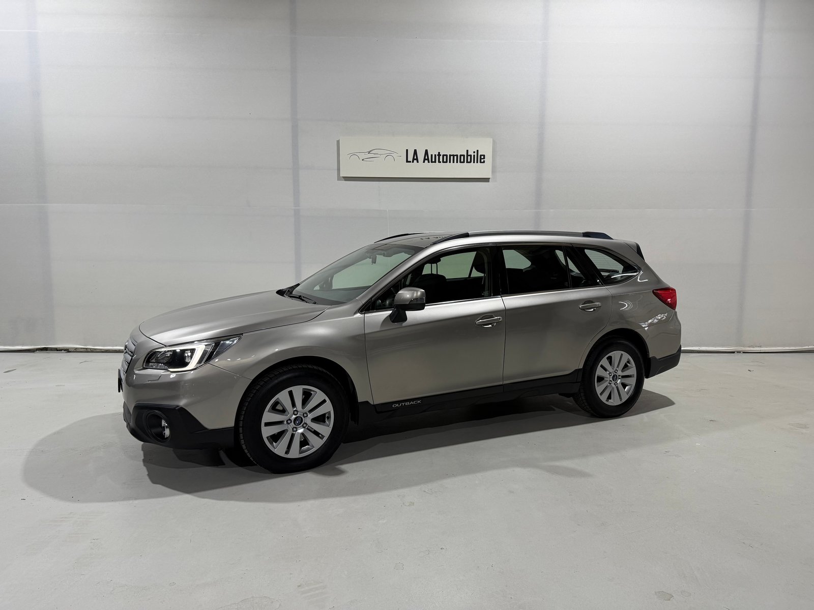 SUBARU Outback 2.5i Luxury AWD Lineartronic, Petrol, Second hand / Used, Automatic - 2