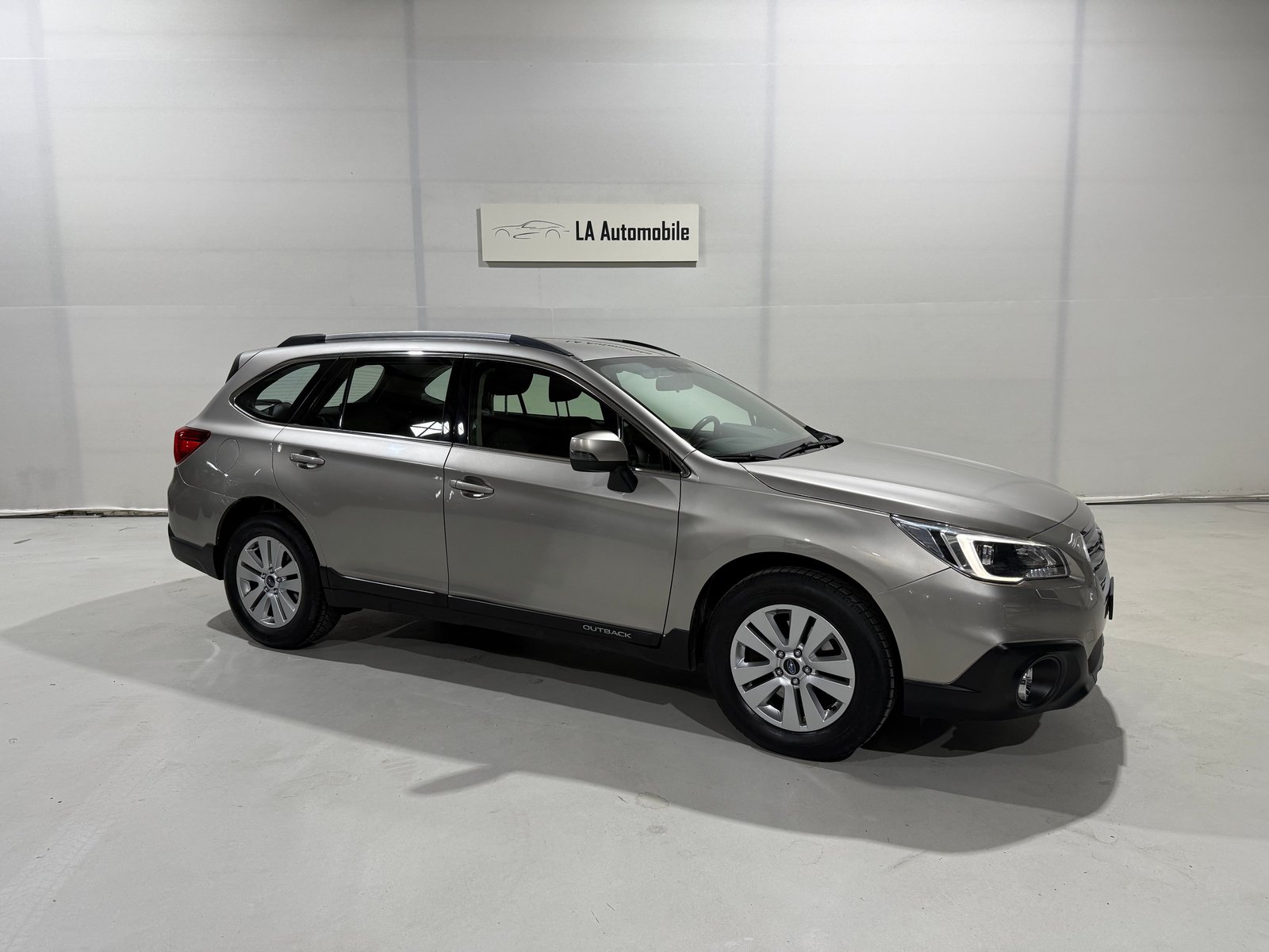 SUBARU Outback 2.5i Luxury AWD Lineartronic, Petrol, Second hand / Used, Automatic - 6