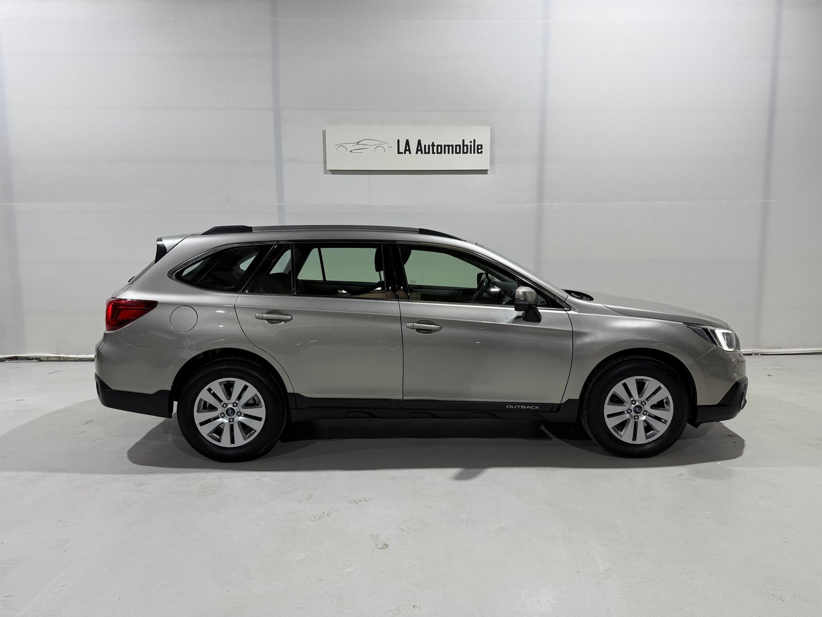 SUBARU Outback 2.5i Luxury AWD Lineartronic, Petrol, Second hand / Used, Automatic - 7