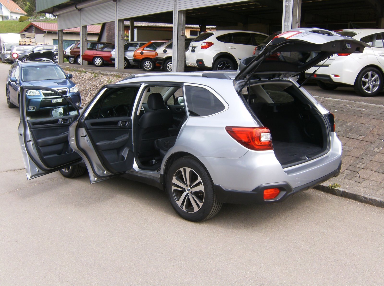 SUBARU Outback 2.5i Luxury AWD Lineartronic, Petrol, Second hand / Used, Automatic - 5
