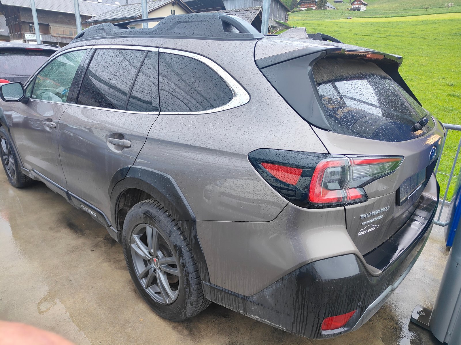 SUBARU Outback 2.5i Swiss Plus AWD Lineartronic, Benzina, Occasioni / Usate, Automatico - 2