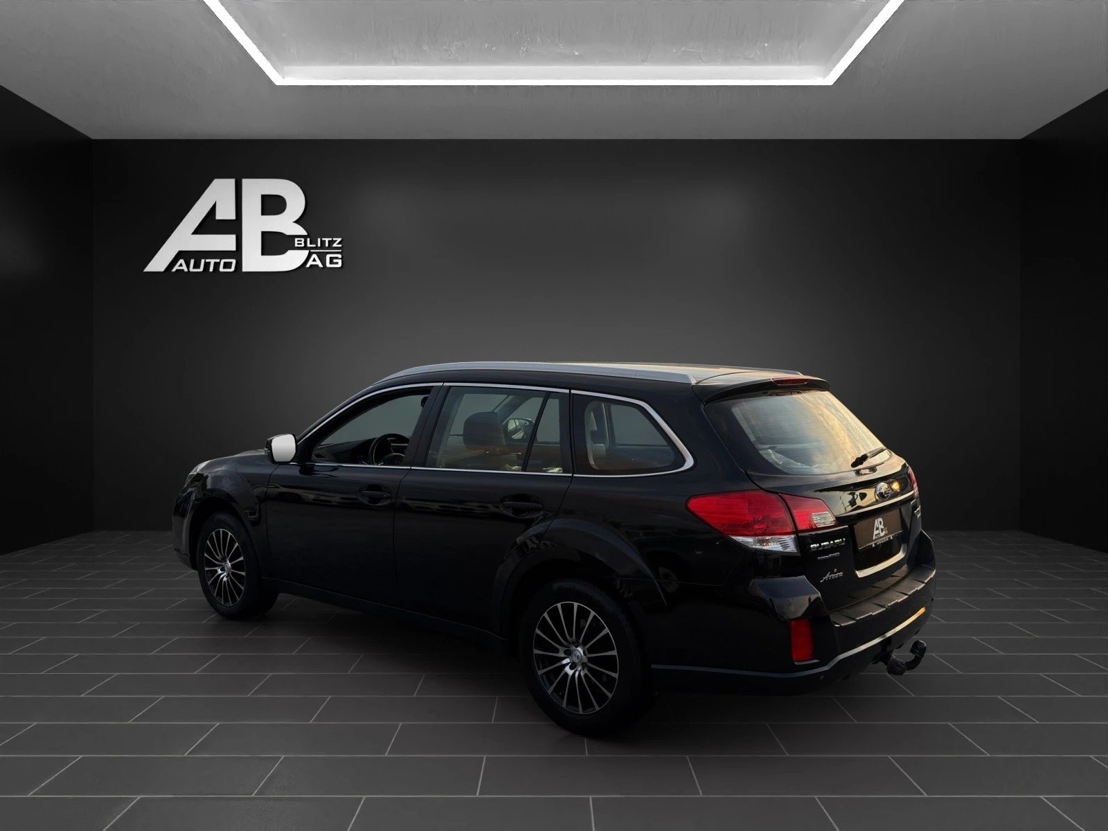 SUBARU Outback 2.5i Swiss Classic AWD Lineartronic, Essence, Occasion / Utilisé, Automatique - 3