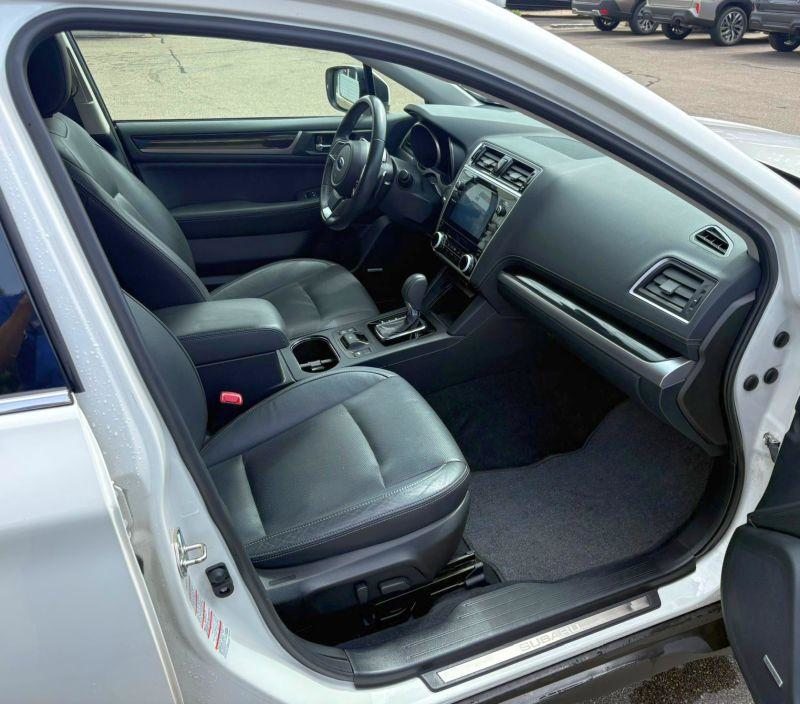 SUBARU Outback 2.5i Luxury, Essence, Occasion / Utilisé, Automatique - 6