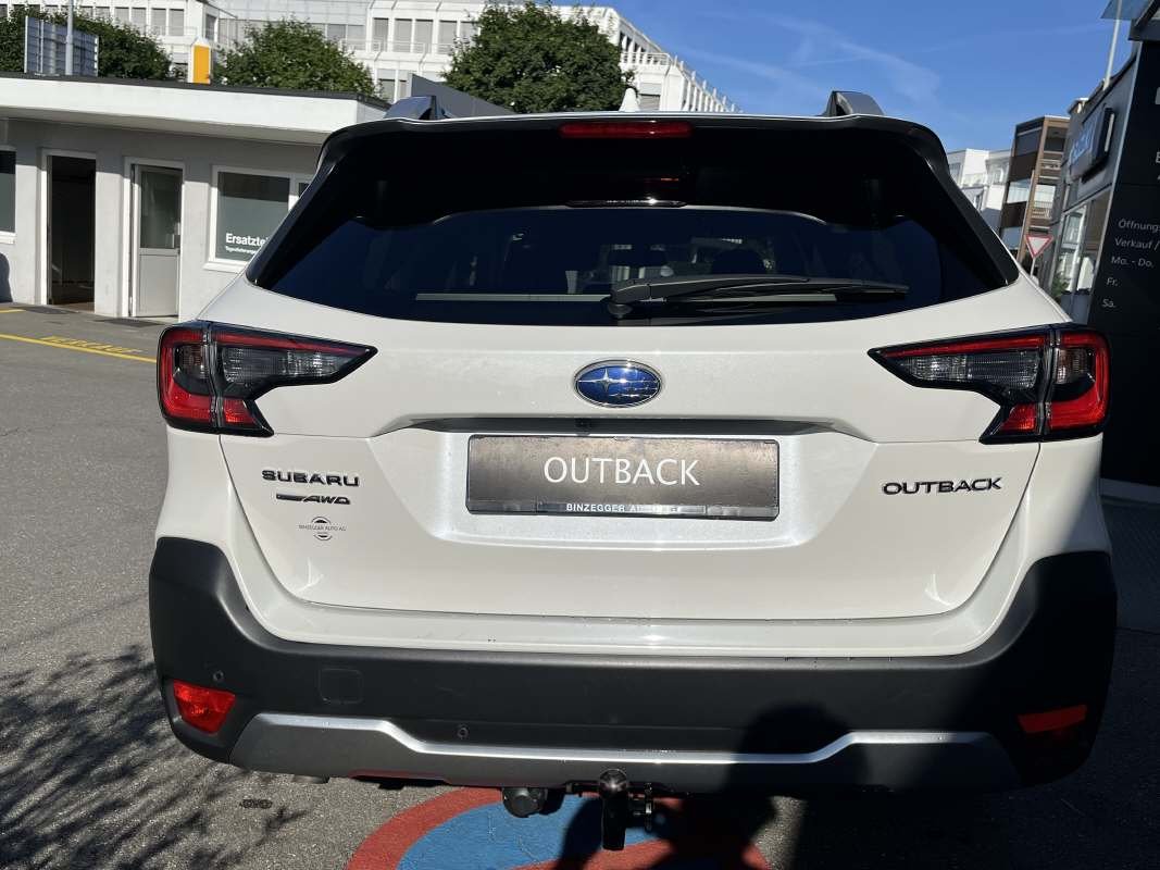 SUBARU Outback 2.5i Luxury, Essence, Occasion / Utilisé, Automatique - 4