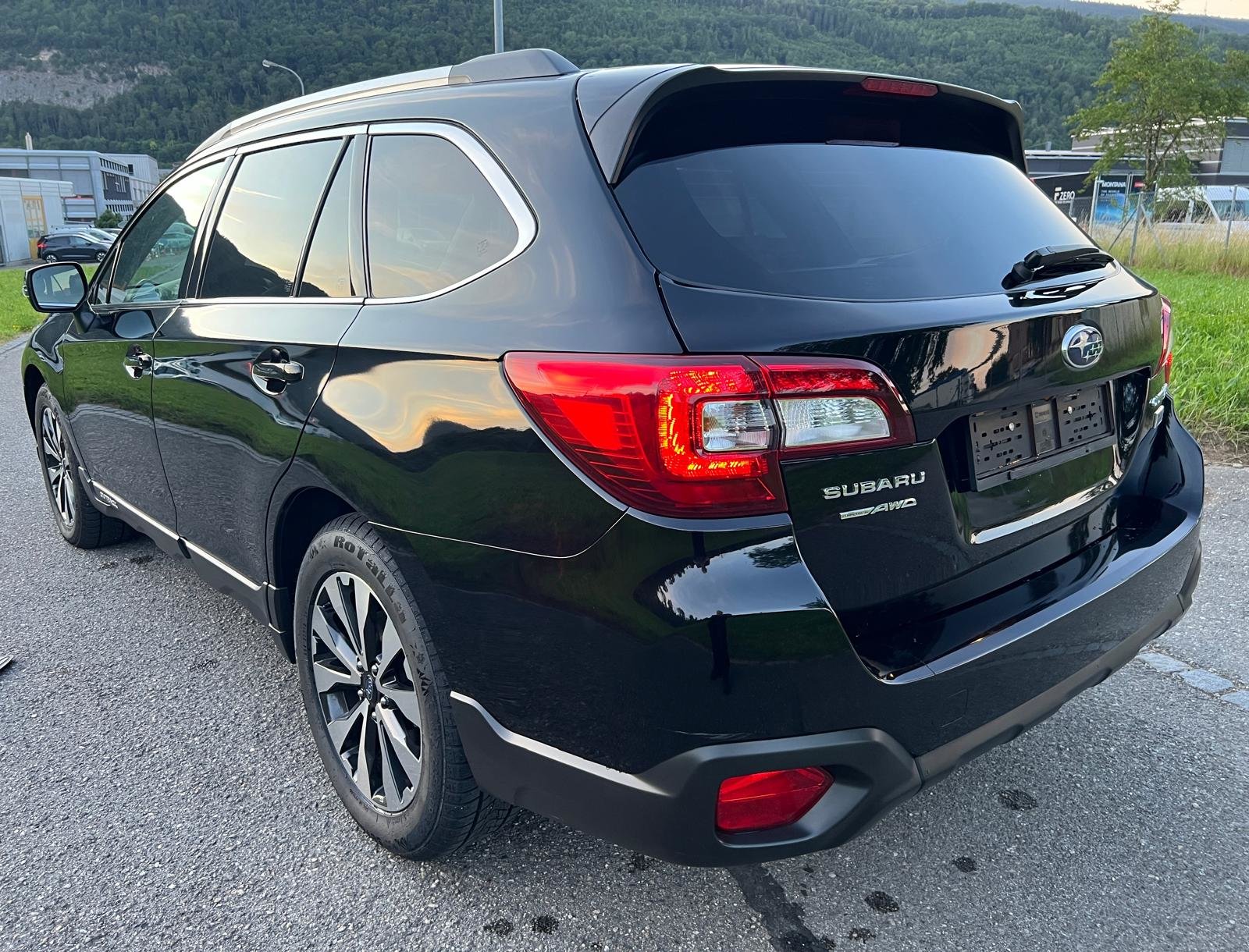 SUBARU Outback 2.0D Luxury AWD Lineartronic, Diesel, Occasion / Utilisé, Automatique - 4