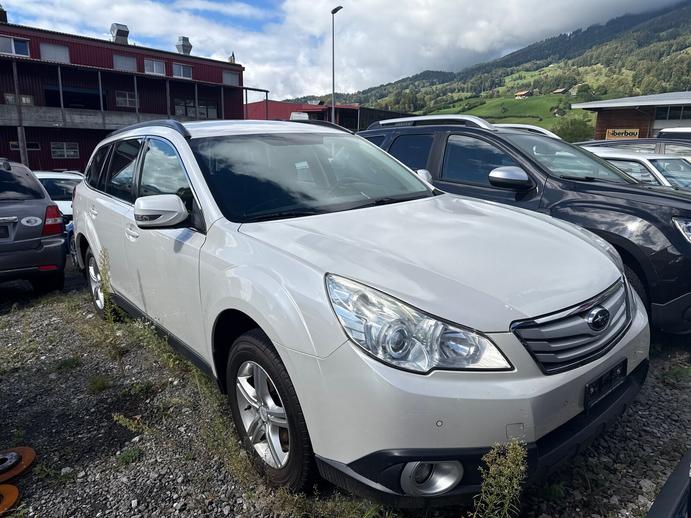 SUBARU Outback 2.5i Swiss AWD Lineartronic, Benzina, Occasioni / Usate, Automatico