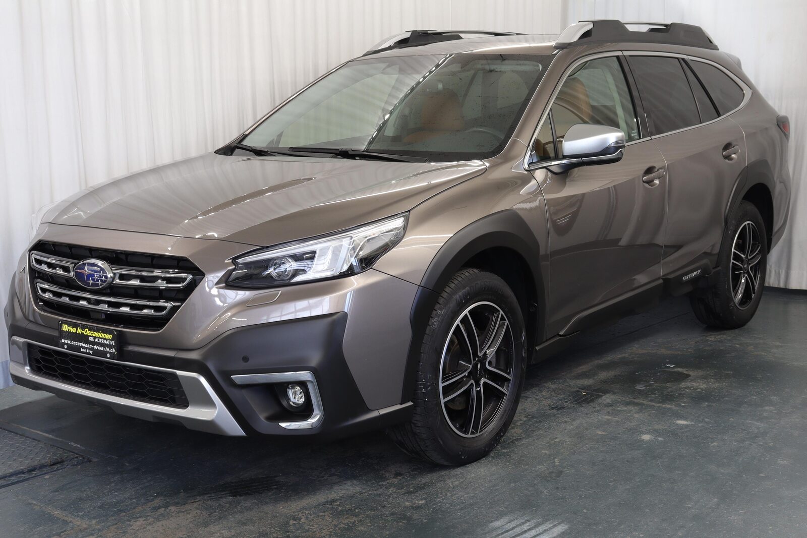 SUBARU Outback 2.5i Luxury