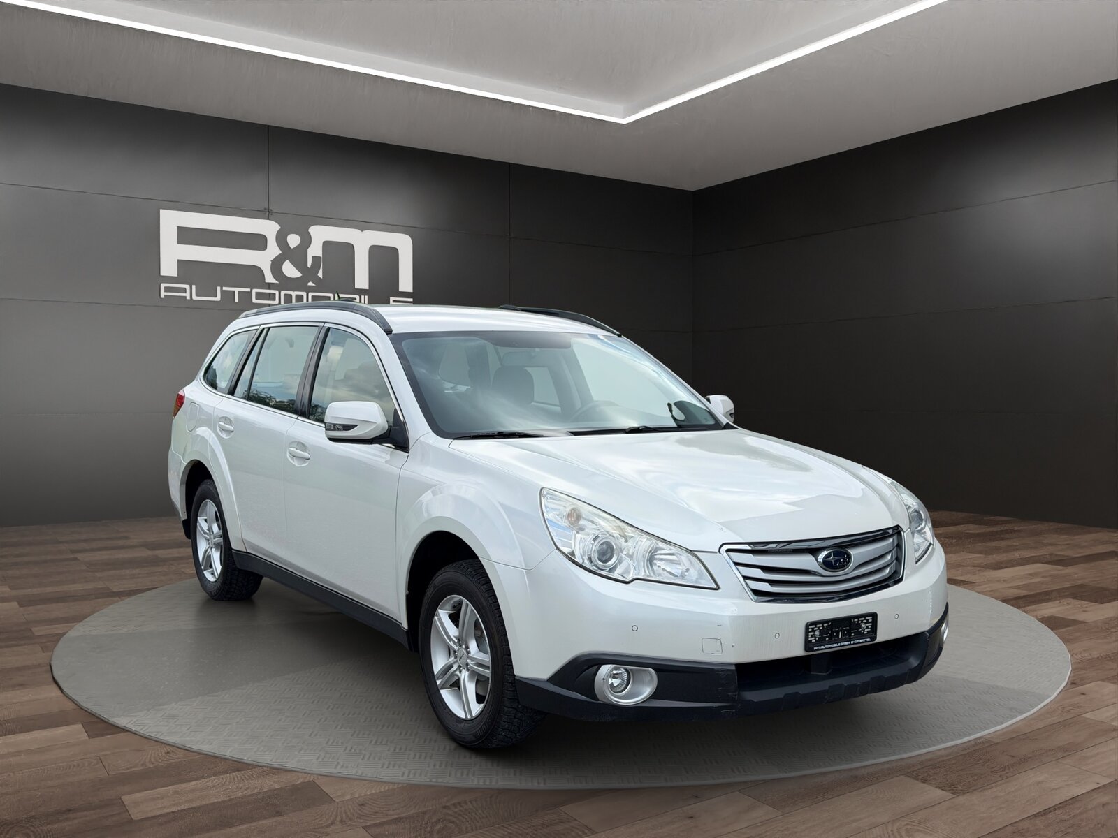 SUBARU Outback 2.5i Swiss AWD Lineartronic