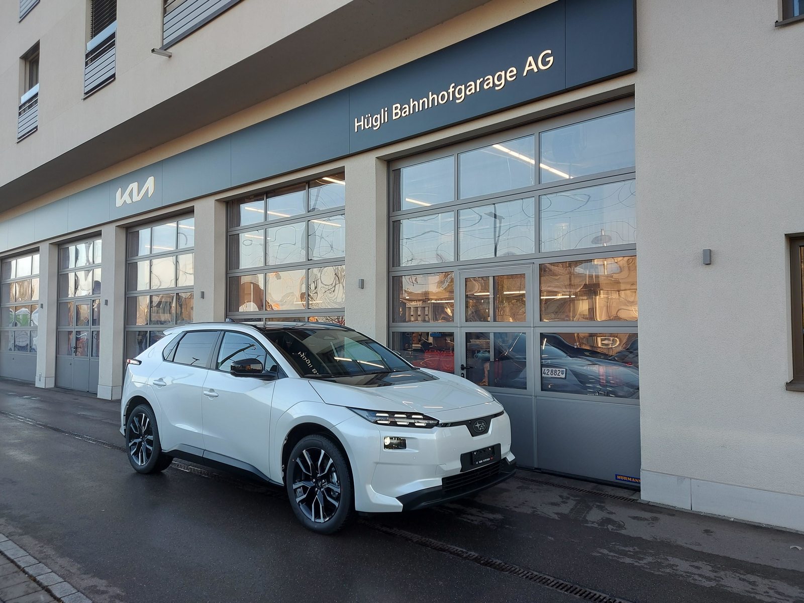 SUBARU Solterra eV Luxury AWD