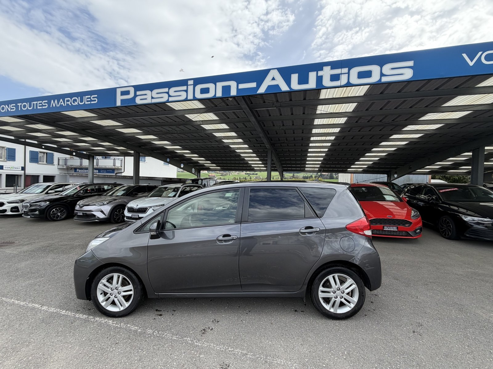SUBARU Trezia 1.4D Swiss Luxury Automatic, Diesel, Occasion / Utilisé, Automatique - 2