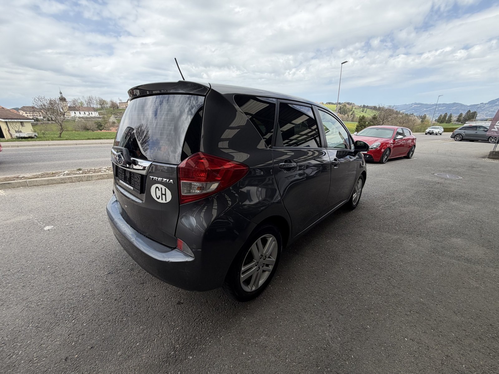 SUBARU Trezia 1.4D Swiss Luxury Automatic, Diesel, Occasion / Utilisé, Automatique - 5