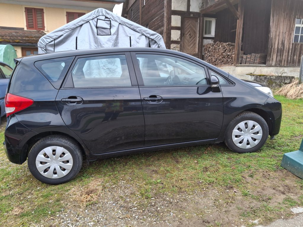 SUBARU Trezia 1.3i Swiss, Benzin, Occasion / Gebraucht, Handschaltung - 3