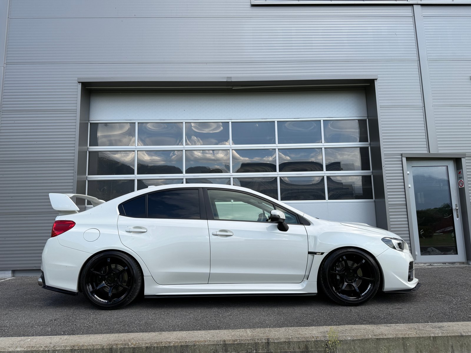 SUBARU WRX 2.5 Turbo 4WD STI Sport, Petrol, Second hand / Used, Manual - 2
