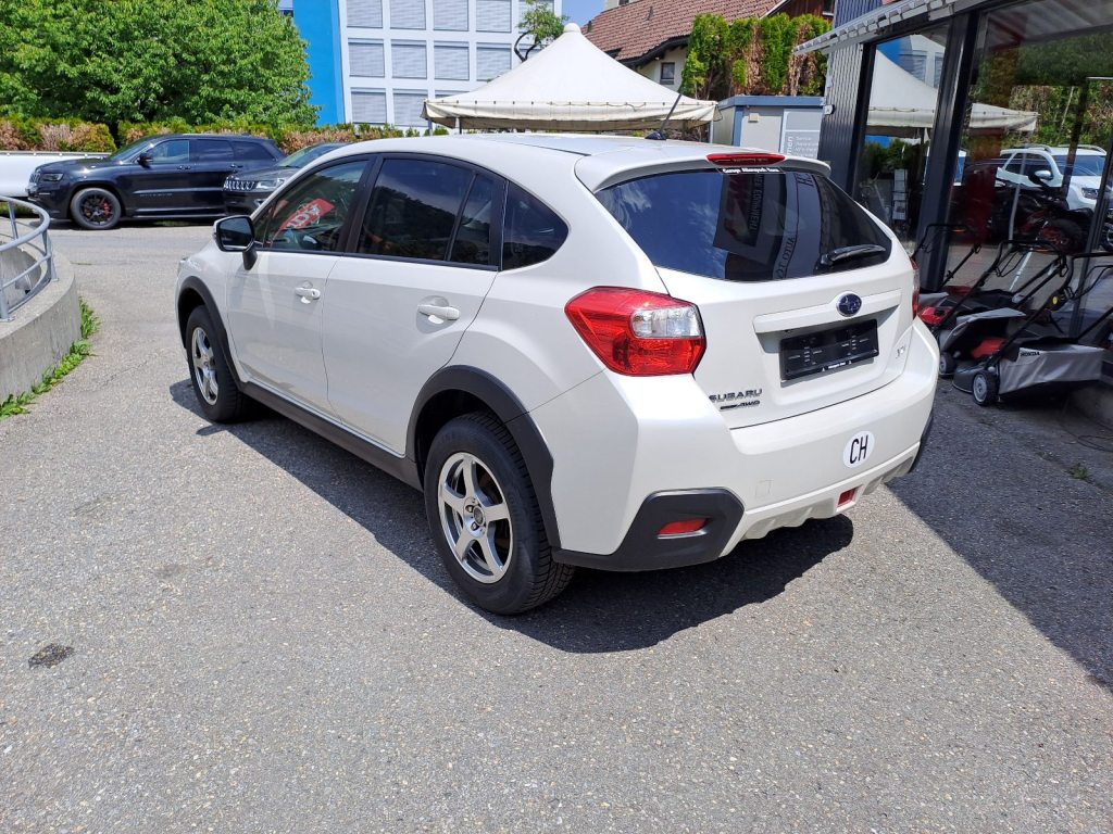 SUBARU XV 2.0i Swiss Two, Petrol, Second hand / Used, Manual - 6
