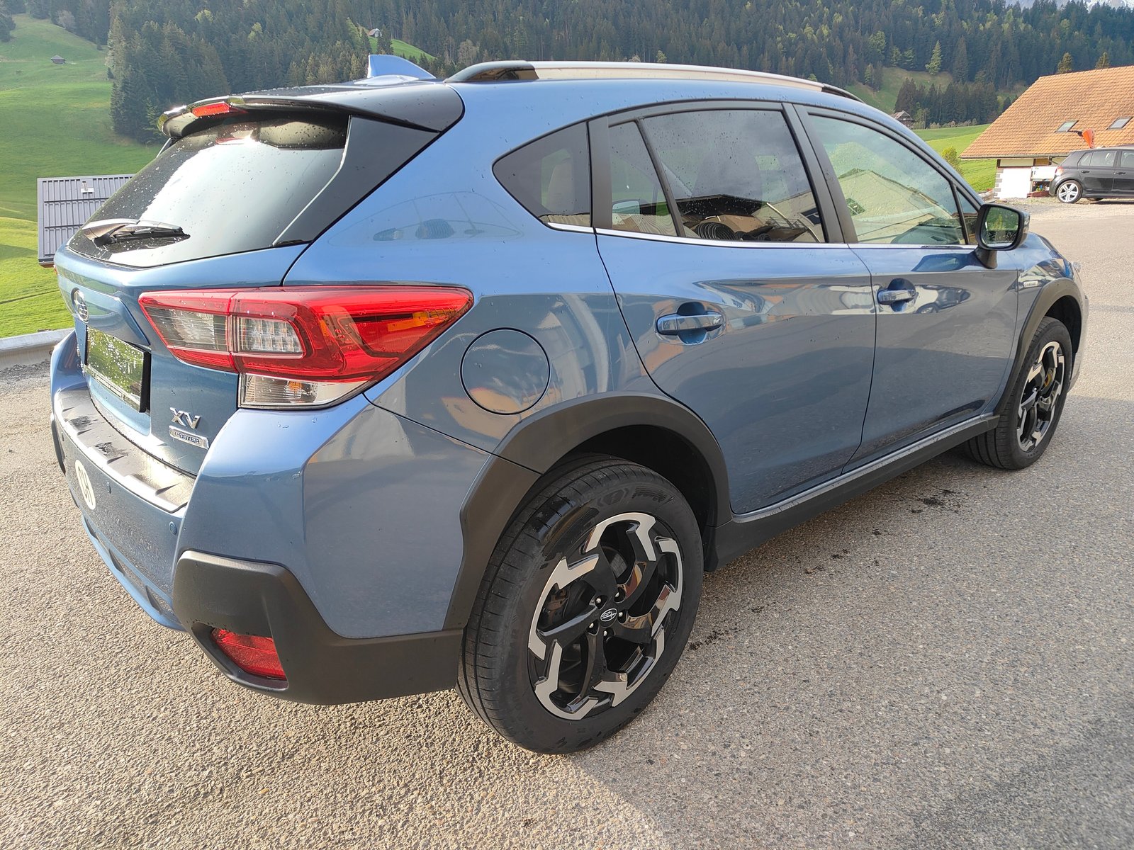 SUBARU XV 2.0 e-Boxer Luxury AWD Lineartronic, Voll-Hybrid Benzin/Elektro, Occasion / Gebraucht, Automatik - 2