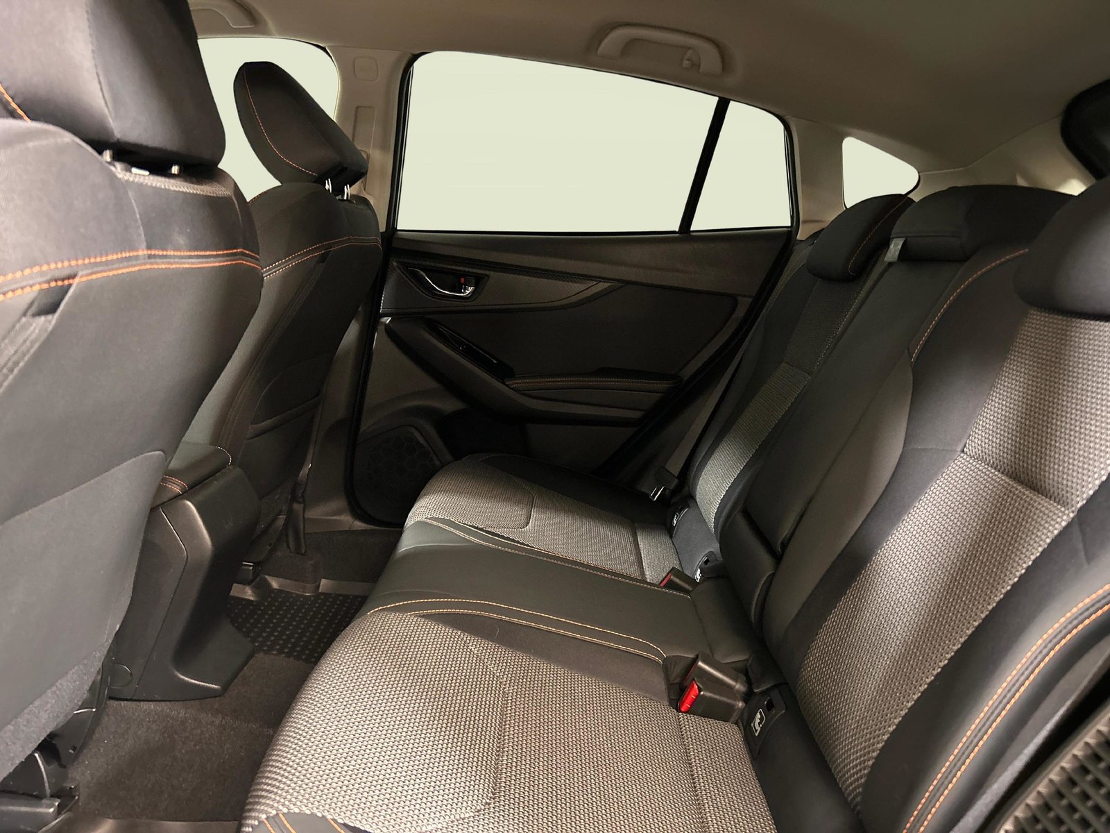 SUBARU XV 2.0i e-Boxer Swiss Plus, Mild-Hybrid Petrol/Electric, Second hand / Used, Automatic - 4