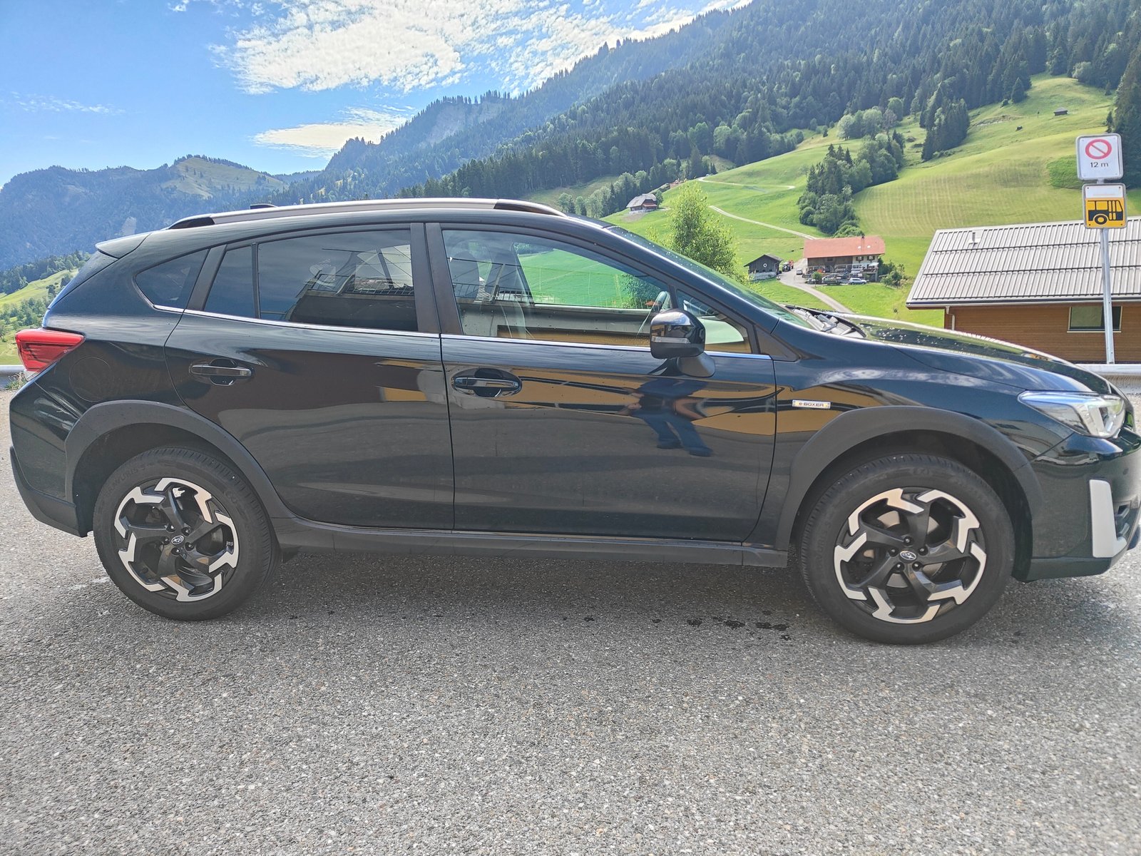 SUBARU XV 2.0 e-Boxer Swiss Plus AWD Lineartronic, Full-Hybrid Petrol/Electric, Second hand / Used, Automatic - 4