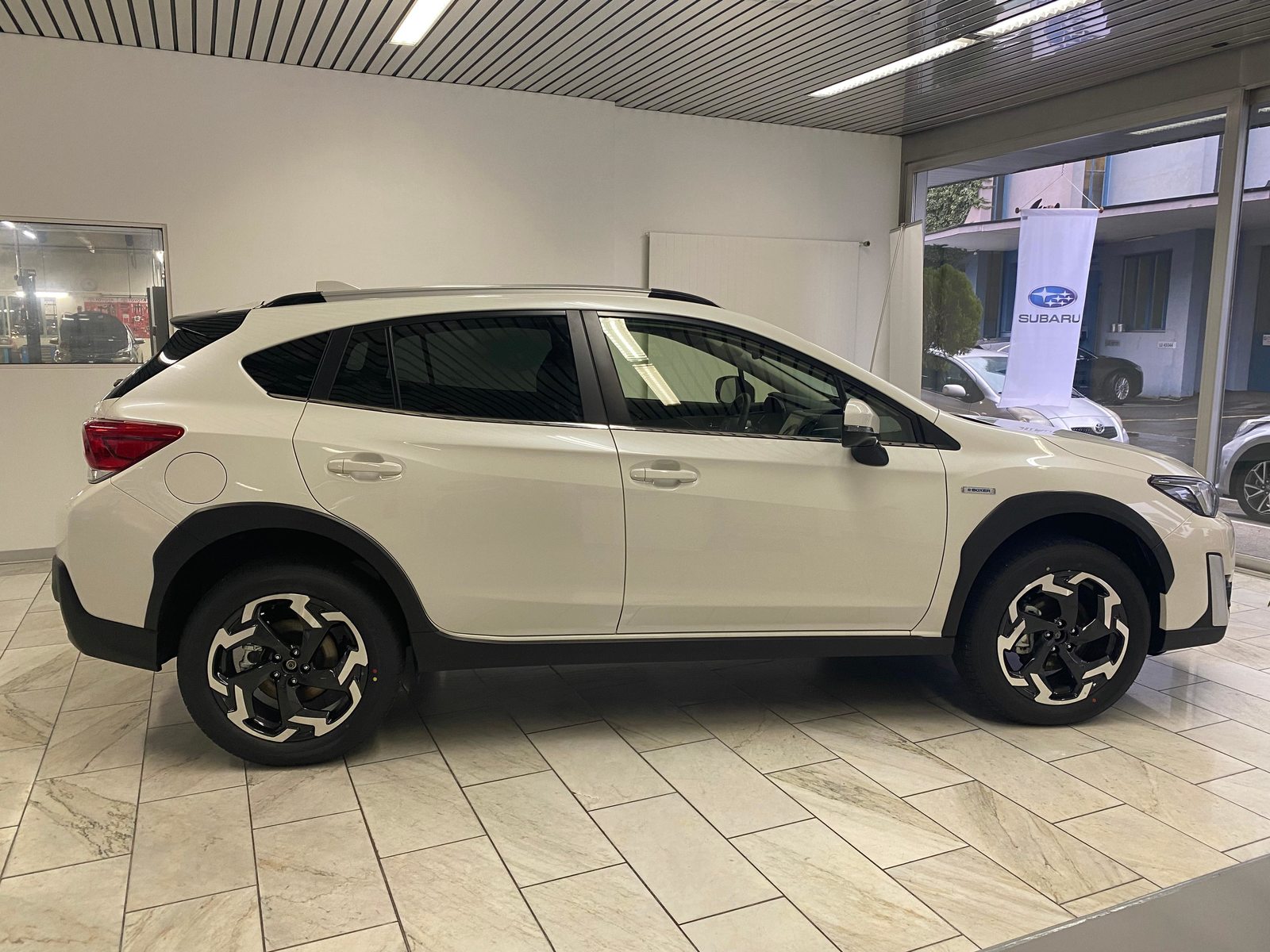 SUBARU XV 2.0i e-Boxer Swiss Plus, Mild-Hybrid Benzin/Elektro, Vorführwagen, Automatik - 3