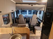 SUNLIGHT Adventure I 67S, Diesel, Second hand / Used, Automatic - 5