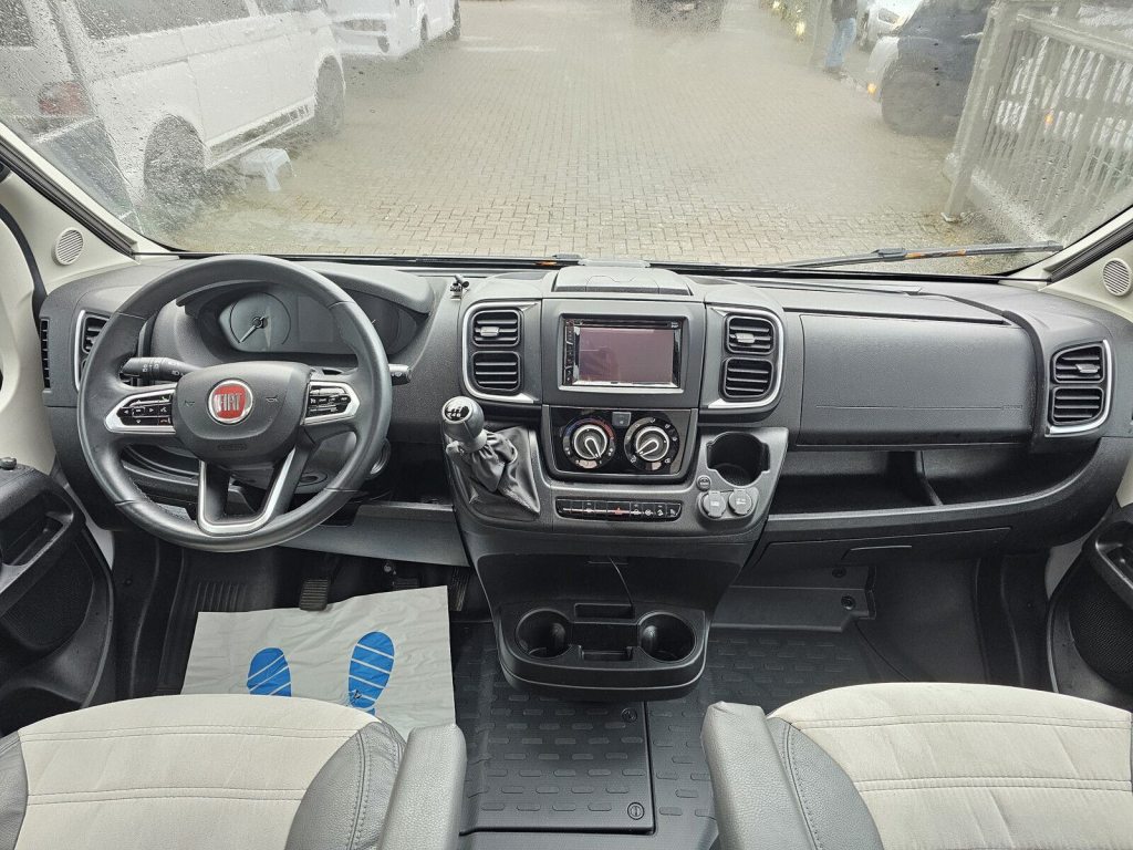 SUNLIGHT Adventure Cliff 600, Diesel, Occasion / Utilisé, Manuelle - 7