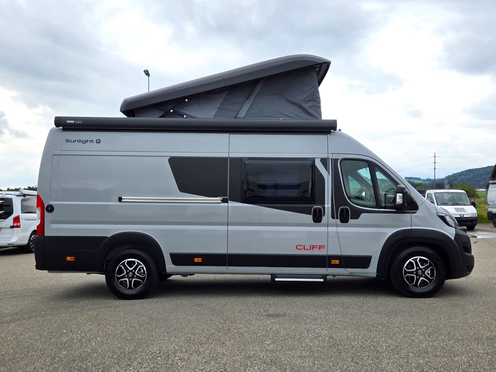 SUNLIGHT Cliff 640 RT Adventure Edition, Diesel, Ex-demonstrator, Automatic - 2