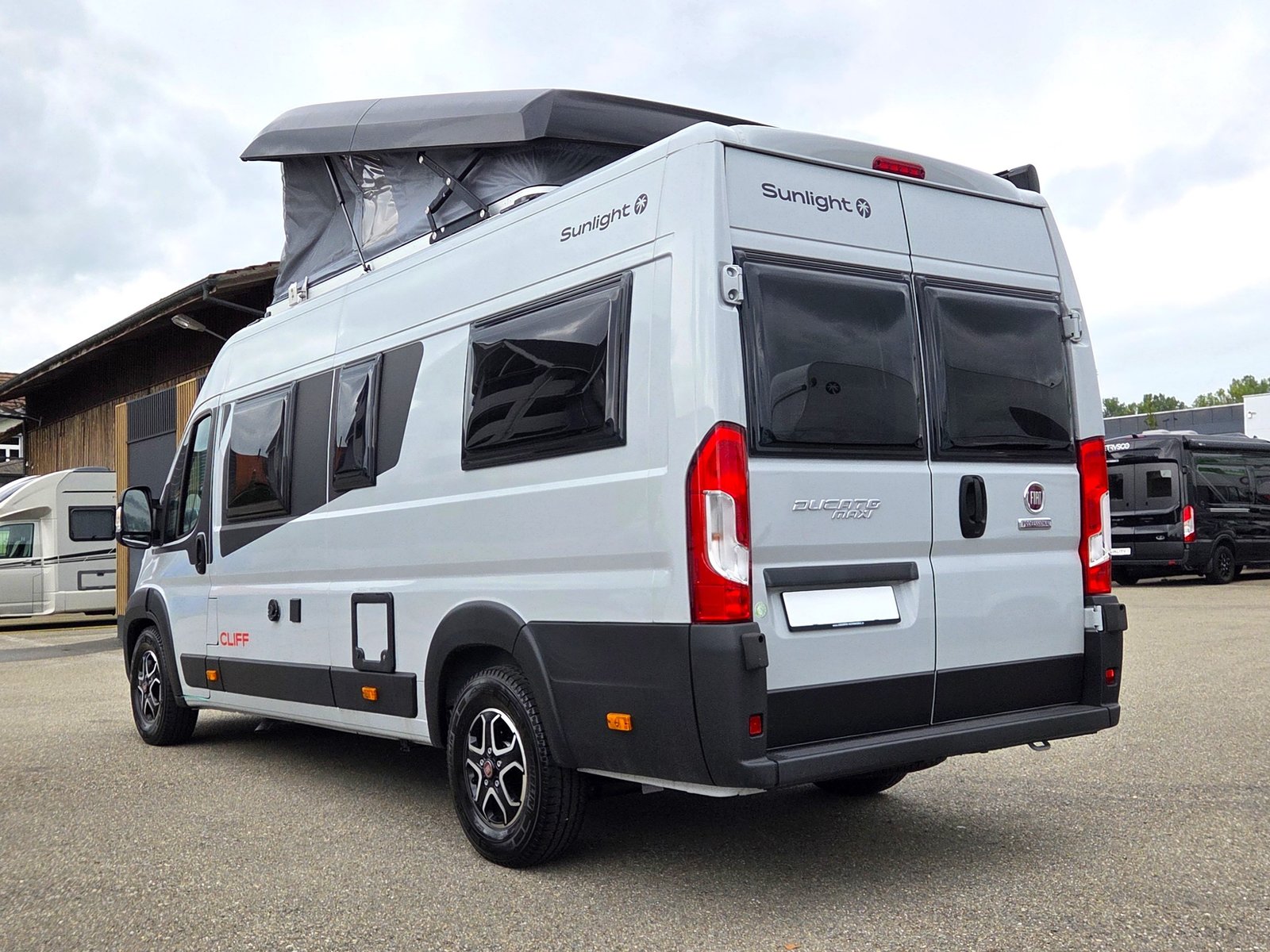 SUNLIGHT Cliff 640 RT Adventure Edition, Diesel, Ex-demonstrator, Automatic - 5