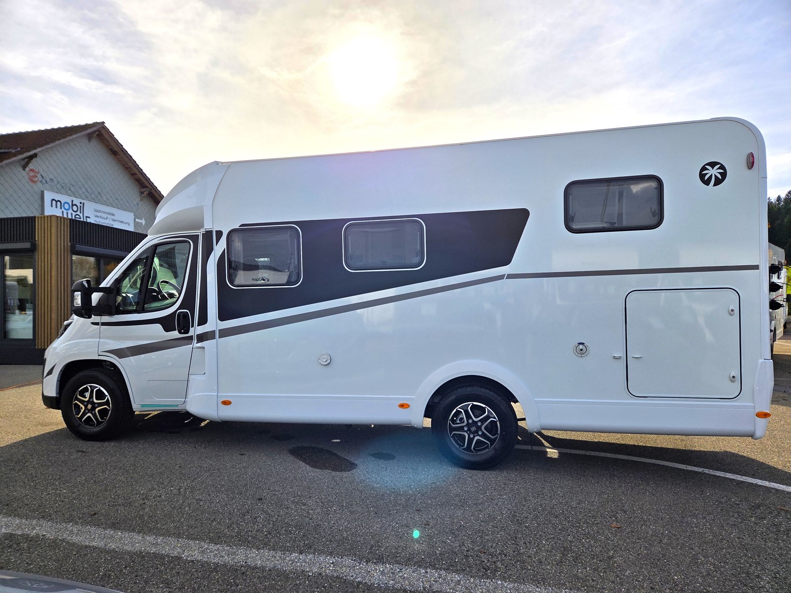 SUNLIGHT T67S Adventure Edition, Ex-demonstrator, Automatic - 6