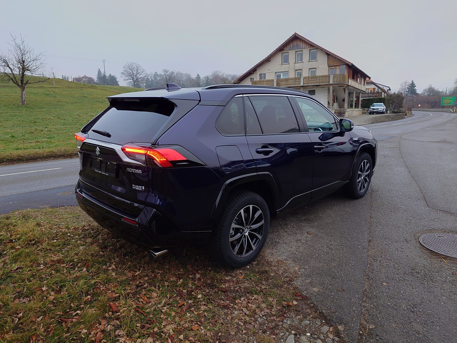 SUZUKI Across 2.5 PHEV Compact Top 4x4, Plug-in-Hybrid Benzina/Elettrica, Auto nuove, Automatico - 3