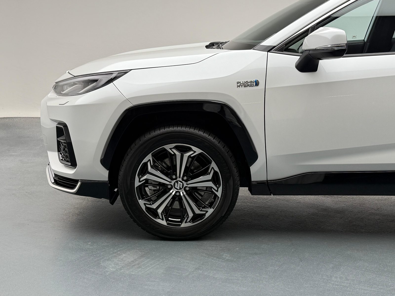 SUZUKI Across 2.5 PHEV Compact Top 4x4, Plug-in-Hybrid Petrol/Electric, Second hand / Used, Automatic - 3