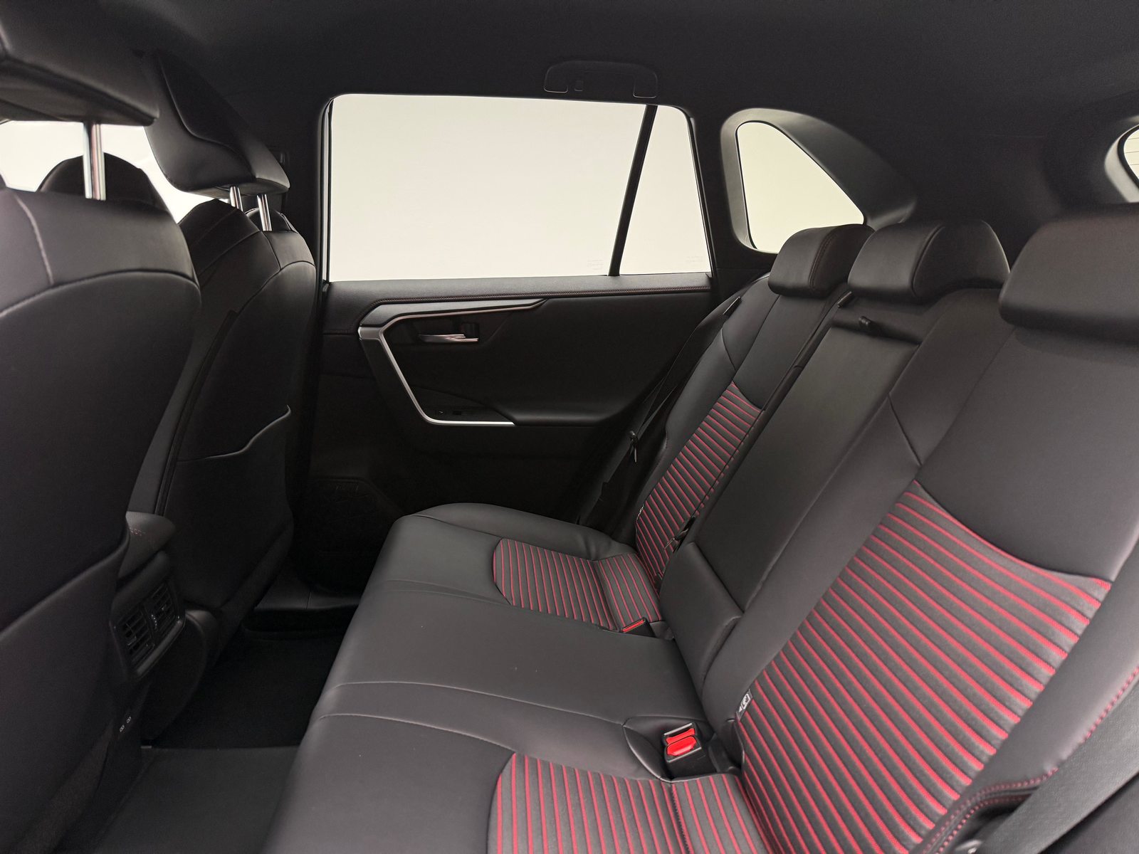 SUZUKI Across 2.5 PHEV Compact Top 4x4, Plug-in-Hybrid Benzin/Elektro, Occasion / Gebraucht, Automatik - 7