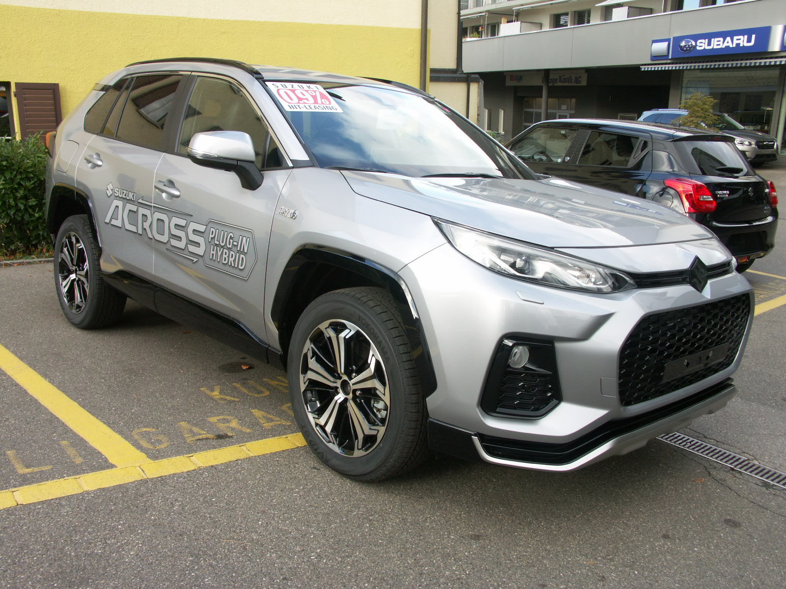 SUZUKI Across 2.5 PHEV Compact Top 4x